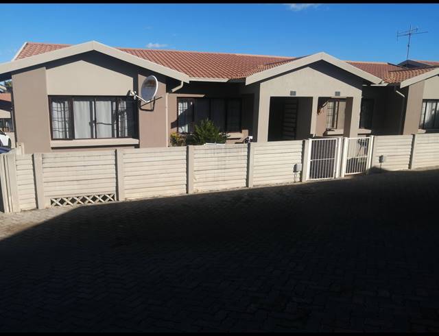 2 BEDROOM SIMPLEX RENTED IN MEYERSDAL